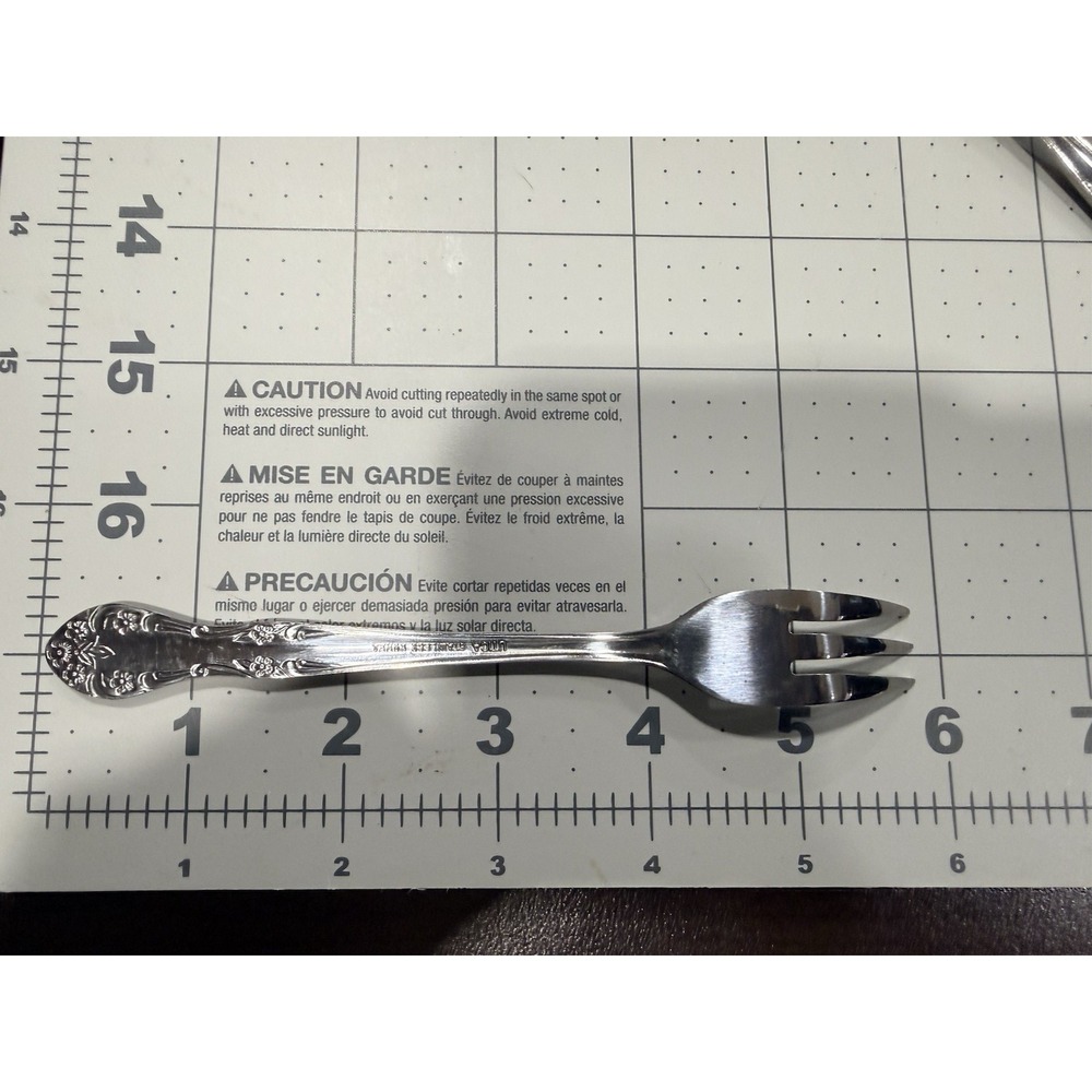 UTICA Saranac Stainelss Retro Korea Set of 8 Cocktail Seafood Forks Glossy 5.75" - Picture 6 of 7